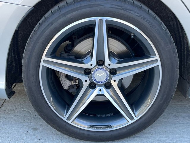 2016 MERCEDES-BENZ C-CLASS 2.1 C220d AMG Line (Premium Plus) Estate 5dr Diesel 7G-Tronic+ Euro 6 (s/s) (170 ps) - Photo 7