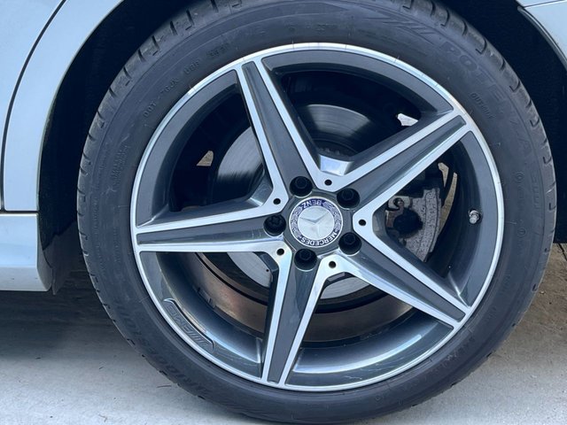 2016 MERCEDES-BENZ C-CLASS 2.1 C220d AMG Line (Premium Plus) Estate 5dr Diesel 7G-Tronic+ Euro 6 (s/s) (170 ps) - Photo 10