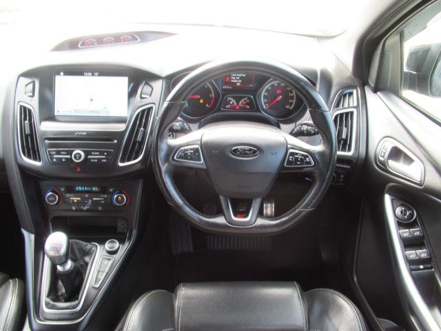 2017 FORD FOCUS - Photo 10