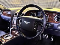 USED 2005 05 BENTLEY CONTINENTAL 6.0 W12 Flying Spur Saloon 4dr Petrol Auto 4WD Euro 4 (560 ps) DELIVERY AVAIABLE