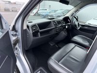 USED 2016 16 VOLKSWAGEN TRANSPORTER SHUTTLE 2.0 TDI BlueMotion Tech SE Minibus Double Cab 5dr Diesel DSG FWD LWB Euro 6 (s/s) (150 ps) Sat Nav, Air Con, Low Mileage, F/SH