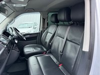 USED 2016 16 VOLKSWAGEN TRANSPORTER SHUTTLE 2.0 TDI BlueMotion Tech SE Minibus Double Cab 5dr Diesel DSG FWD LWB Euro 6 (s/s) (150 ps) Sat Nav, Air Con, Low Mileage, F/SH