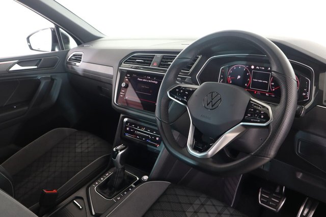 2023 Volkswagen Tiguan - Photo 11