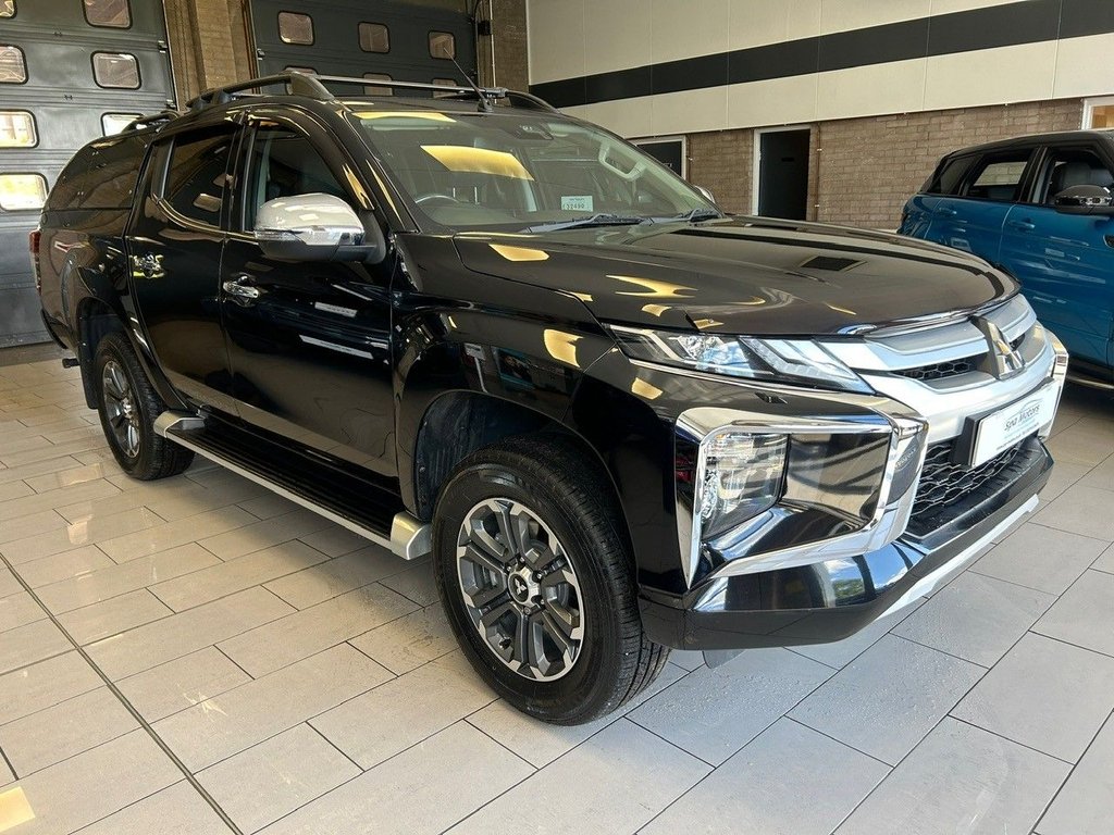 2021 MITSUBISHI L200