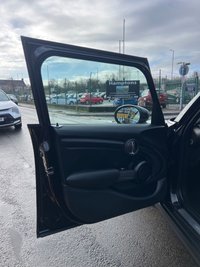 USED 2020 70 MINI HATCH 1.5 Cooper Classic Hatchback 5dr Petrol Steptronic Euro 6 (s/s) (136 ps) 