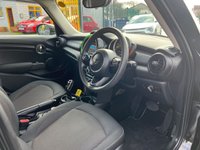 USED 2020 70 MINI HATCH 1.5 Cooper Classic Hatchback 5dr Petrol Steptronic Euro 6 (s/s) (136 ps) 