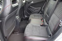USED 2015 04 MERCEDES-BENZ 180 2.1 GLA220d AMG Line (Premium Plus) SUV 5dr Diesel 7G-DCT 4MATIC Euro 6 (s/s) (170 ps) LOW MILES , AUTO , AMG LINE