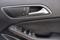 USED 2015 04 MERCEDES-BENZ 180 2.1 GLA220d AMG Line (Premium Plus) SUV 5dr Diesel 7G-DCT 4MATIC Euro 6 (s/s) (170 ps) LOW MILES , AUTO , AMG LINE