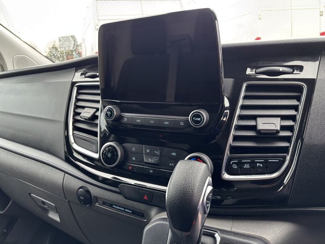 2022 Ford Transit Custom 2L Limited 5dr - Photo 10