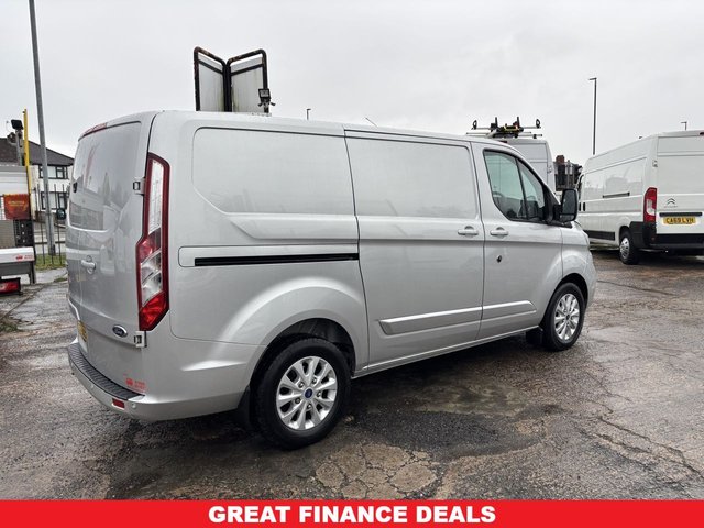 2022 Ford Transit Custom 2L Limited 5dr - Photo 3