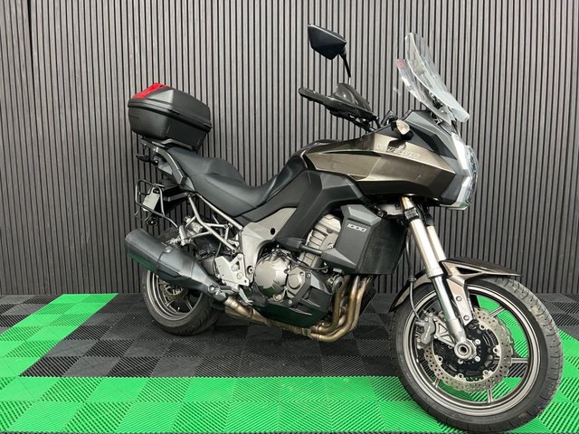 View our KAWASAKI VERSYS 1000