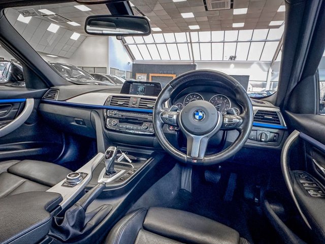 2017 BMW 3 Series 3L M Sport 4dr - Photo 3