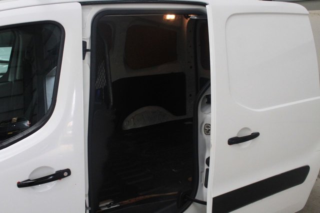 2018 PEUGEOT PARTNER - Photo 9