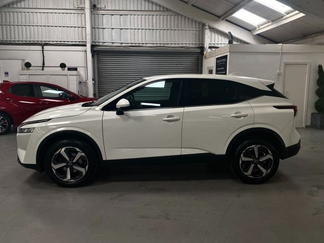 View our NISSAN QASHQAI