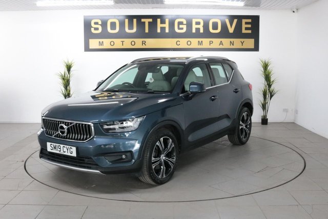 2019 VOLVO XC40 2.0 D4 Inscription Pro SUV 5dr Diesel Auto AWD Euro 6 (s/s) (190 ps) - Photo 3