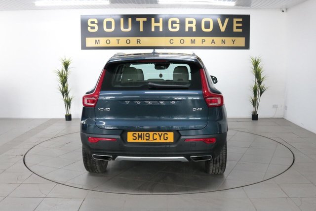 2019 VOLVO XC40 2.0 D4 Inscription Pro SUV 5dr Diesel Auto AWD Euro 6 (s/s) (190 ps) - Photo 8