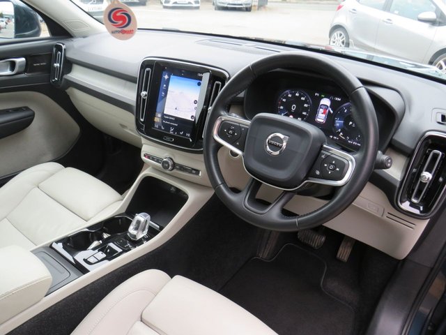 2019 VOLVO XC40 2.0 D4 Inscription Pro SUV 5dr Diesel Auto AWD Euro 6 (s/s) (190 ps) - Photo 6