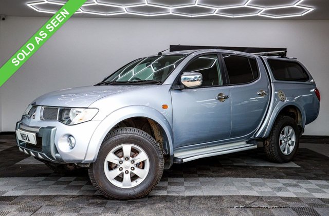 View our Mitsubishi L200 2.5 DI-D Raging Bull Pickup 4dr Diesel Automatic (Smart Nav) (252 g/km, 134 bhp)
