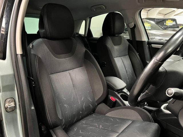 View our CITROEN C4