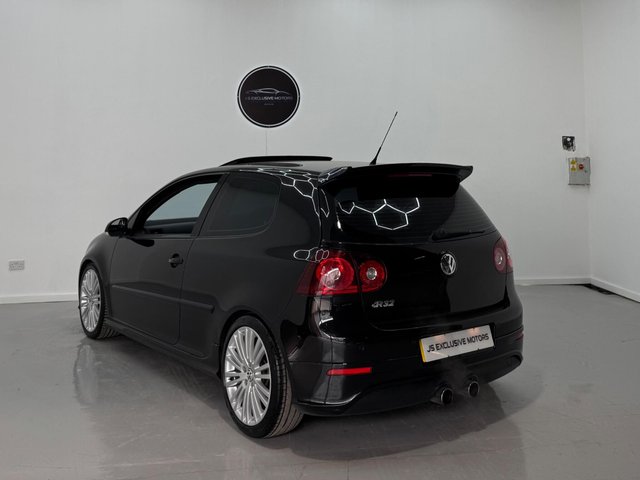 View our VOLKSWAGEN GOLF