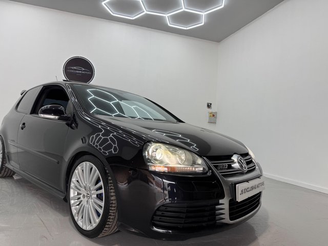 View our VOLKSWAGEN GOLF