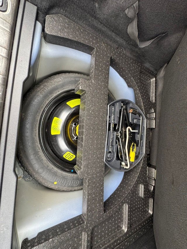 2013 Peugeot 2008 1.6L Feline 5dr - Photo 9