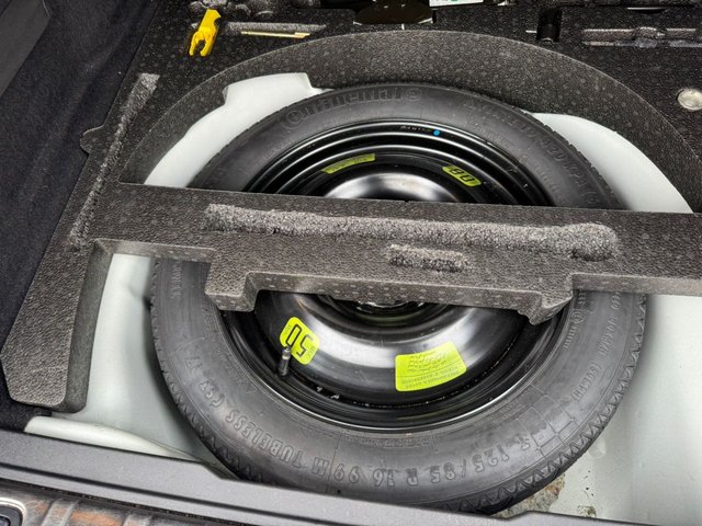 2016 Peugeot 2008 1.6L Feline 5dr - Photo 9