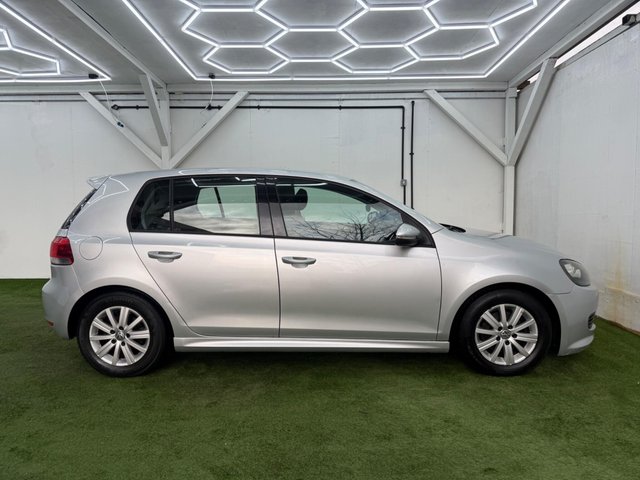 View our VOLKSWAGEN GOLF