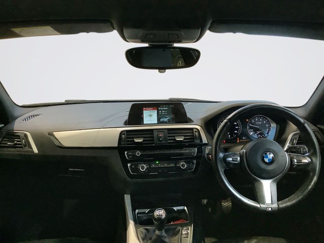2019 BMW 1 Series 1.5L M Sport Shadow Edition 5dr - Photo 2