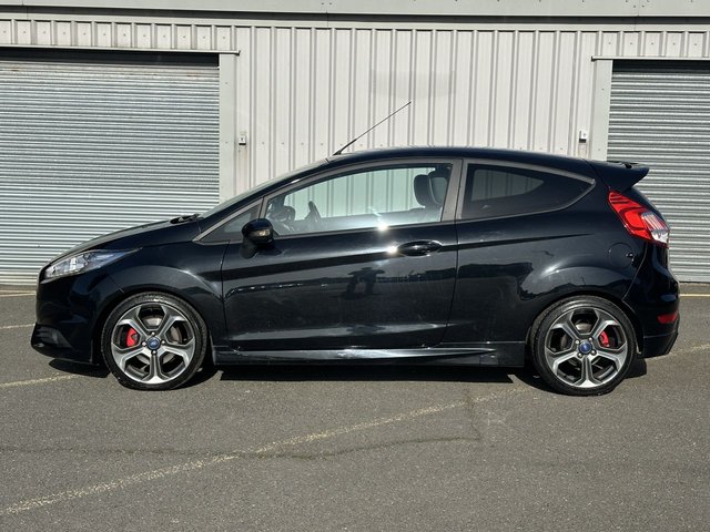 2016 FORD FIESTA - Photo 2