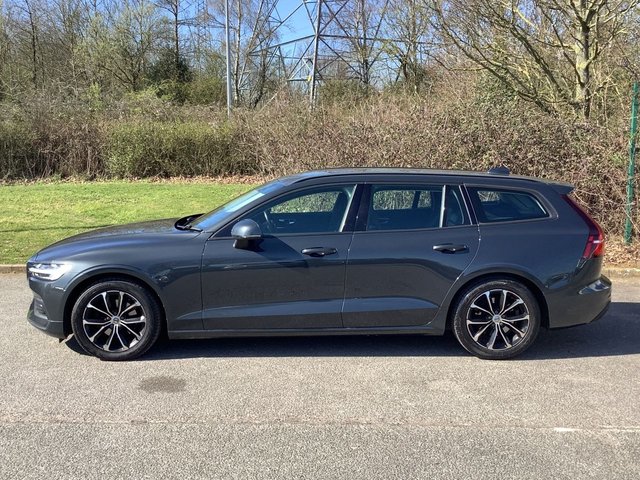 2019 VOLVO V60 - Photo 2