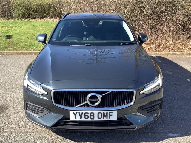 2019 VOLVO V60 - Photo 8