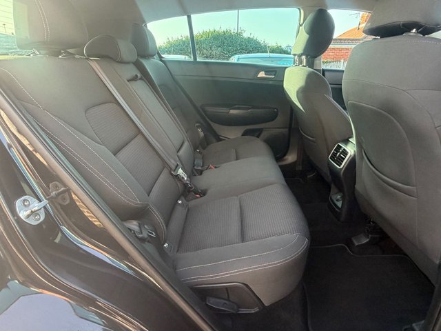 2016 Kia Sportage 1.7L 2 5dr - Photo 5