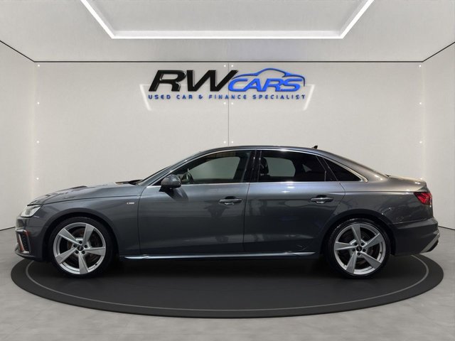 2022 Audi A4 2L S Line 4dr - Photo 2