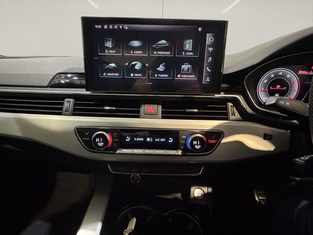 2022 Audi A4 2L S Line 4dr - Photo 10