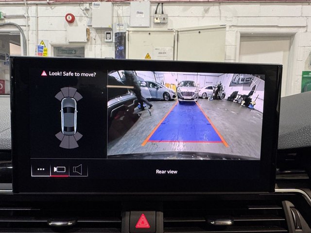 2022 Audi A4 2L S Line 4dr - Photo 11