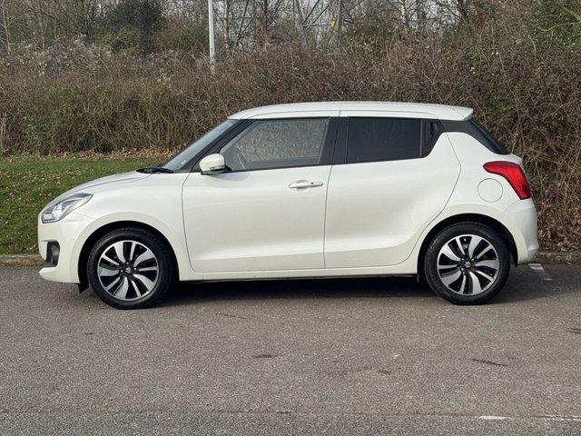 2018 SUZUKI SWIFT - Photo 2