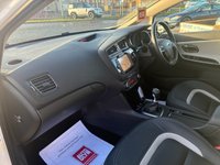 USED 2016 16 KIA CEED 1.6 CRDi 4 Tech Sportswagon 5dr Diesel Manual Euro 6 (s/s) (134 bhp) 2 OWNERS FROM NEW* FULL KIA SERVICE HISTORY* PANORAMIC SUNROOF* SAT NAV* PARKING SENSORS* REVERSING CAMERA* CRUISE CONTROL* ELECTRIC HANDBRAKE* PARK / SPEED / LANE ASSIST