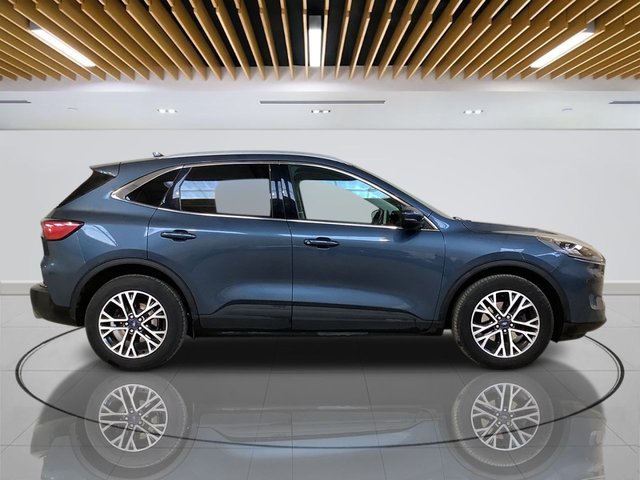 2020 Ford Kuga 1.5L Titanium First Edition 5dr - Photo 9