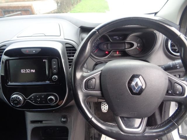 2019 RENAULT CAPTUR 1.5 dCi ENERGY GT Line SUV 5dr Diesel Manual Euro 6 (s/s) (90 ps) SAT NAV - Photo 12