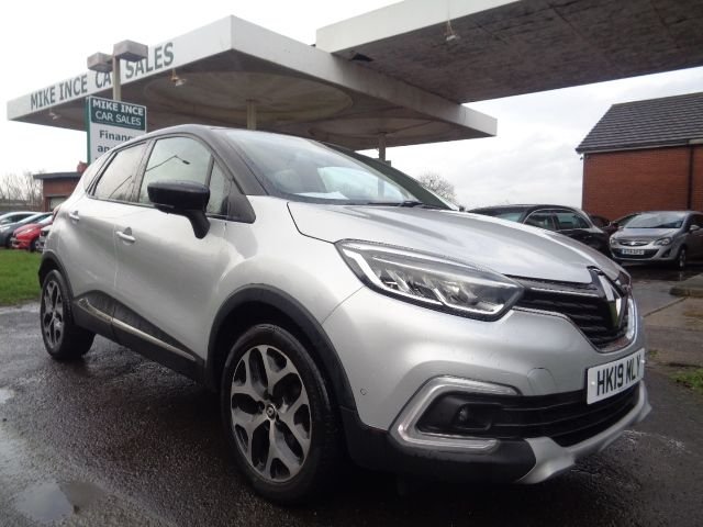 View our RENAULT CAPTUR