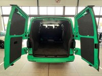 USED 2017 67 VOLKSWAGEN TRANSPORTER 2.0 TDI T28 BlueMotion Tech Startline CREW CAB (5 SEATER) Diesel Manual FWD LWB Euro 6 (s/s) (84 ps) 