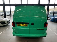 USED 2017 67 VOLKSWAGEN TRANSPORTER 2.0 TDI T28 BlueMotion Tech Startline CREW CAB (5 SEATER) Diesel Manual FWD LWB Euro 6 (s/s) (84 ps) 