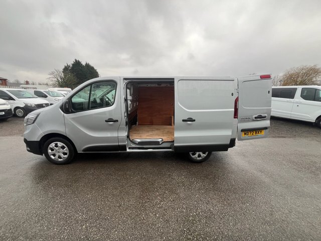 View our RENAULT TRAFIC