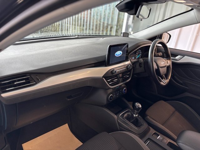 2019 Ford Focus 1.5L Zetec 5dr - Photo 2