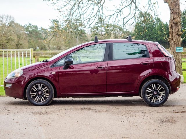 View our FIAT PUNTO