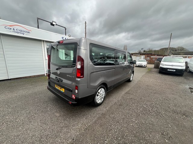 2019 Renault Trafic 2L Sport Nav 4dr - Photo 9