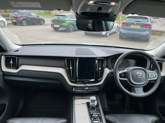 2021 VOLVO XC60 2021 2.0 B5 MHEV Inscription Pro SUV 5dr Petrol Hybrid Auto Euro 6 (s/s) (250 ps) - Photo 3