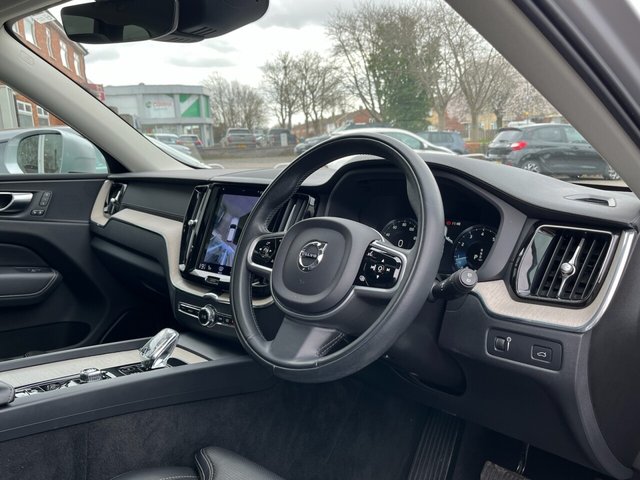 2021 VOLVO XC60 2021 2.0 B5 MHEV Inscription Pro SUV 5dr Petrol Hybrid Auto Euro 6 (s/s) (250 ps) - Photo 4