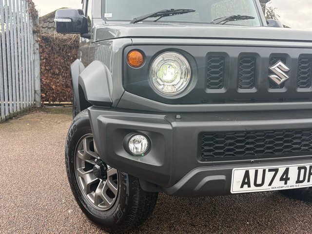 2025 Suzuki Jimny - Photo 11